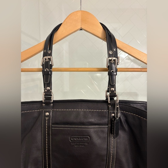 COACH • Black Tote Bag - Picture 2 of 16